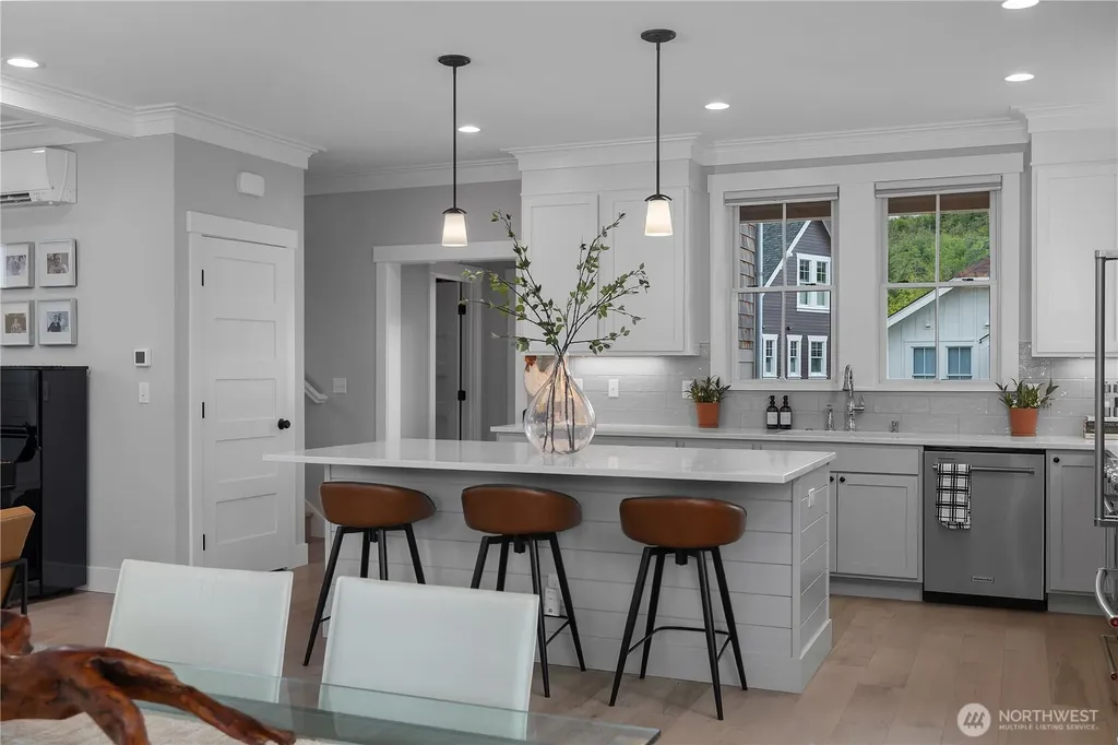 41 Cedar Run Loop Pacific Beach WA 98571