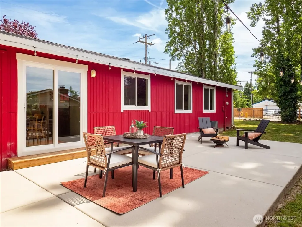 11935 8th Avenue SW Seattle WA 98146