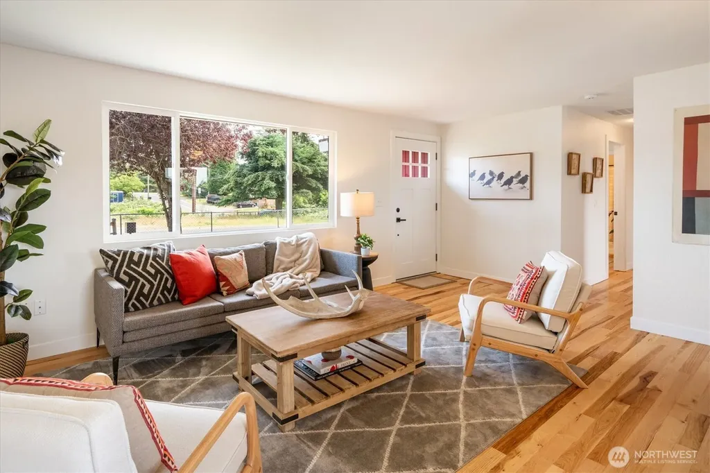 11935 8th Avenue SW Seattle WA 98146