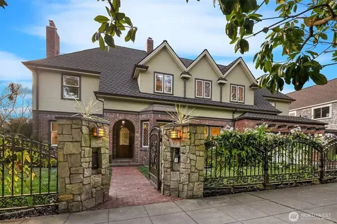 2409 29th Avenue W Seattle WA 98199