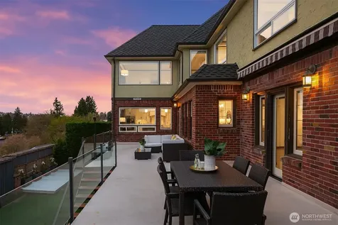2409 29th Avenue W Seattle WA 98199