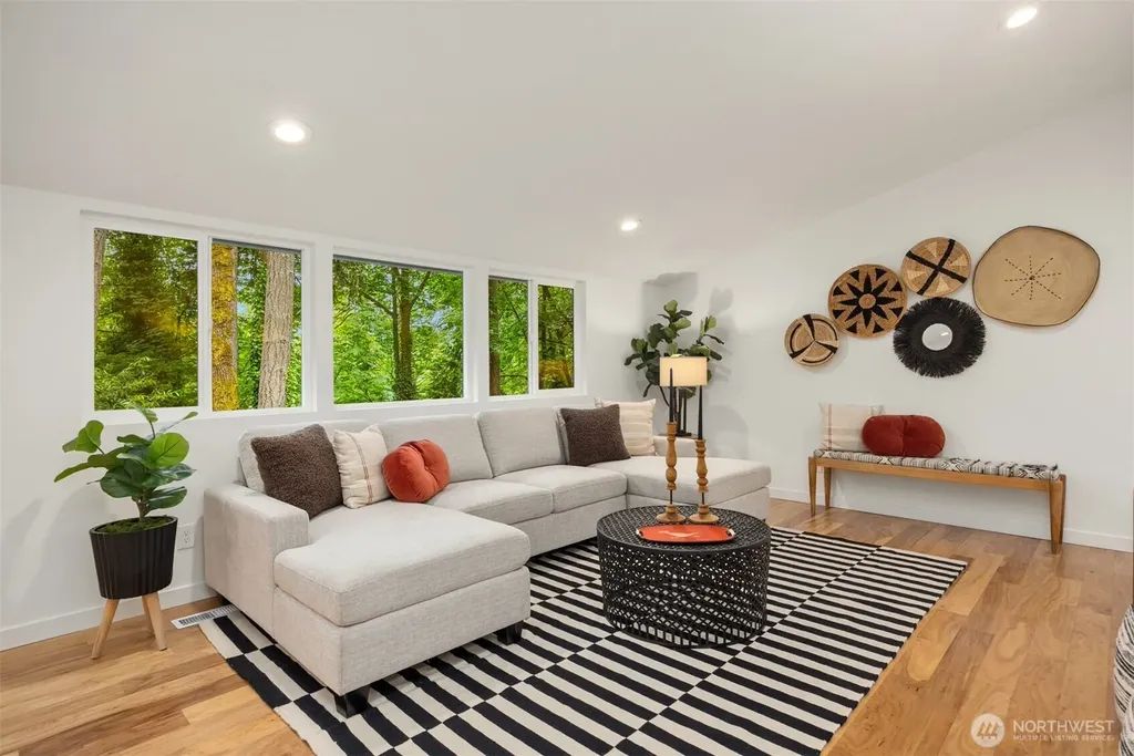 400 SW Forest Place Issaquah WA 98027