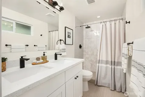 400 SW Forest Place Issaquah WA 98027
