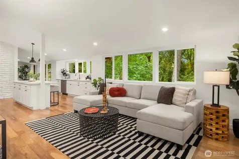 400 SW Forest Place Issaquah WA 98027