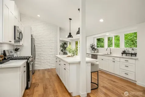 400 SW Forest Place Issaquah WA 98027