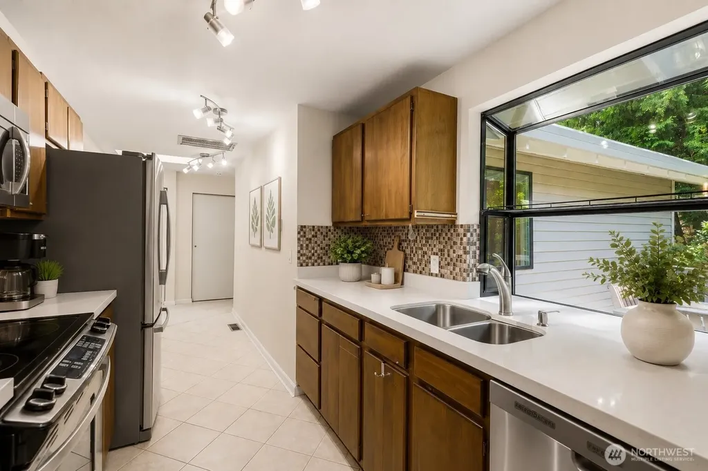 11512 103rd Place NE Kirkland WA 98033
