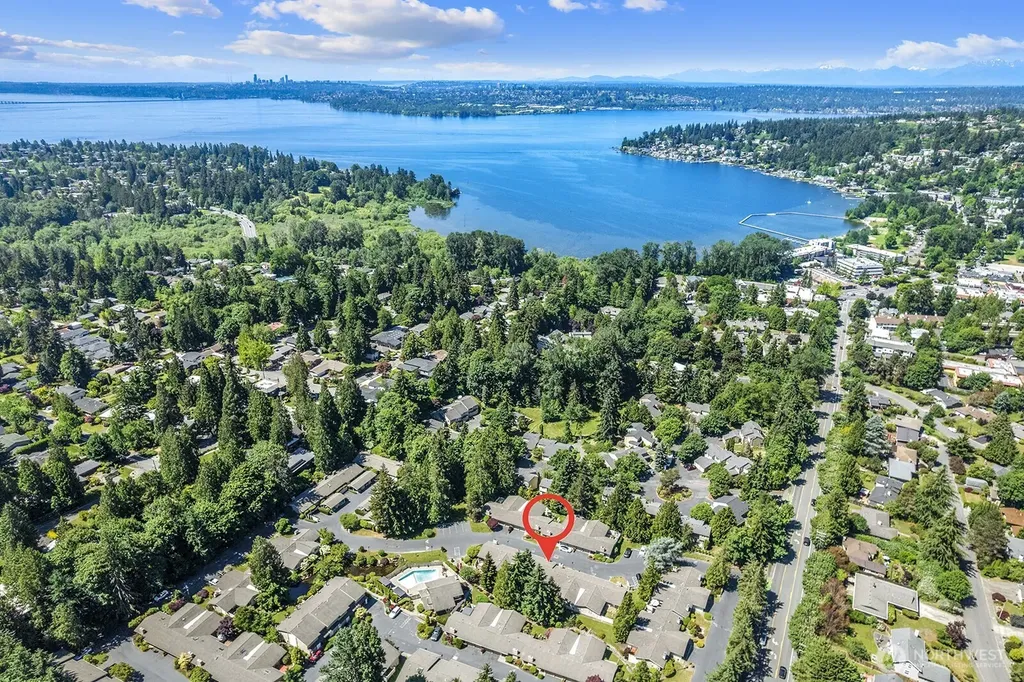 11512 103rd Place NE Kirkland WA 98033