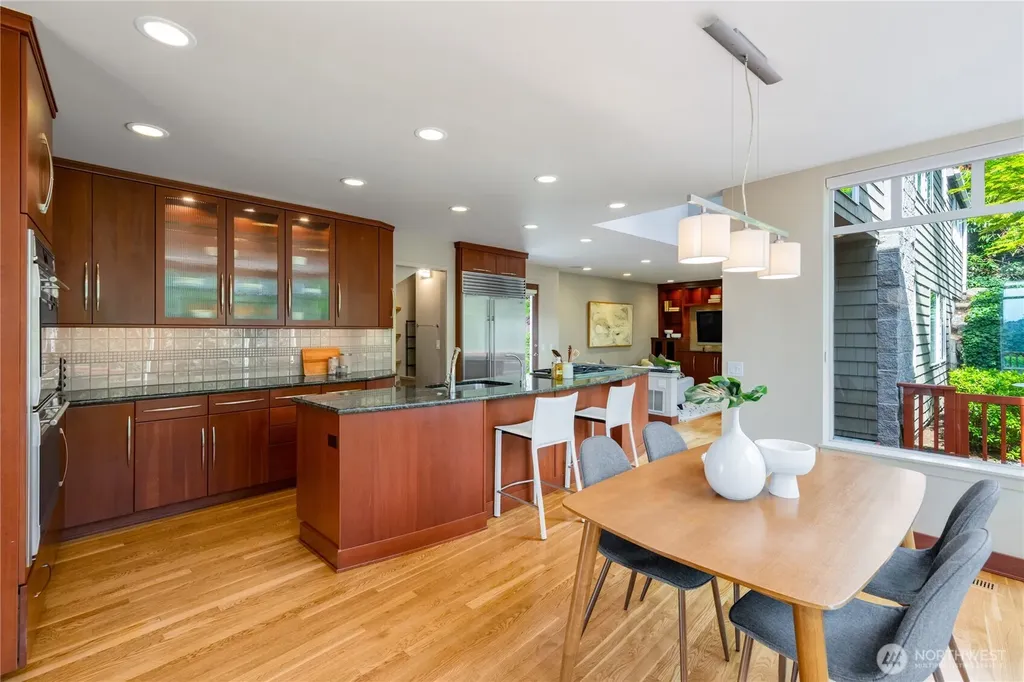 7393 Braemar Drive Edmonds WA 98026
