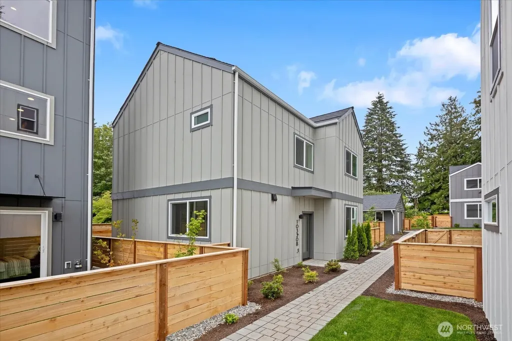 10330 Ashworth Avenue N Seattle WA 98133