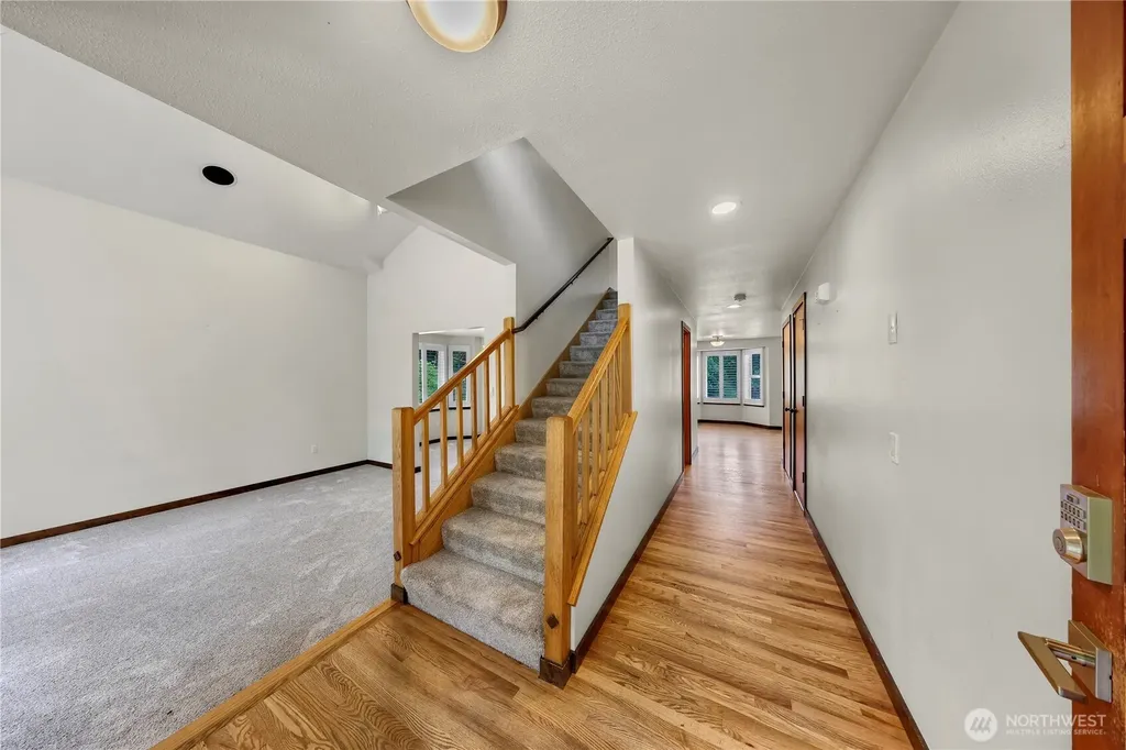 3192 Santa Fe Court Camano Island WA 98282
