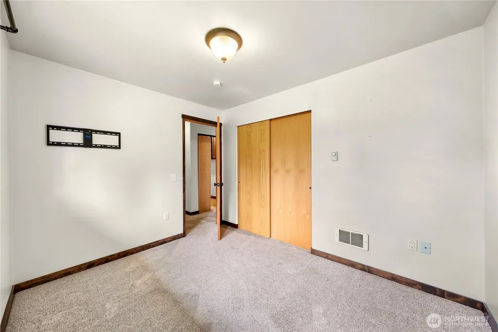 3192 Santa Fe Court Camano Island WA 98282