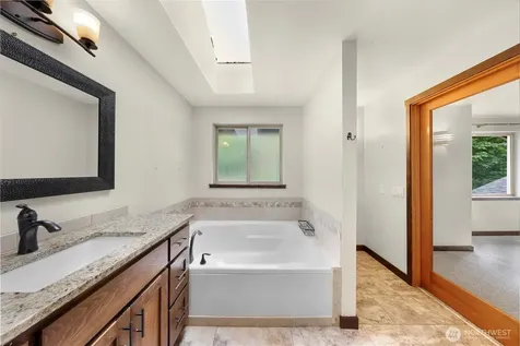 3192 Santa Fe Court Camano Island WA 98282