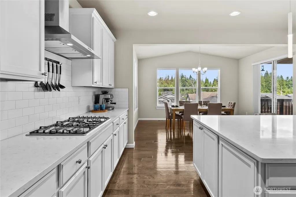 25714 207th Avenue SE Covington WA 98042