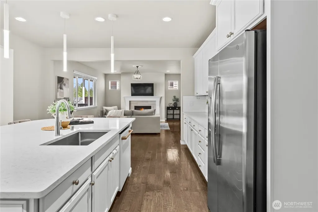 25714 207th Avenue SE Covington WA 98042