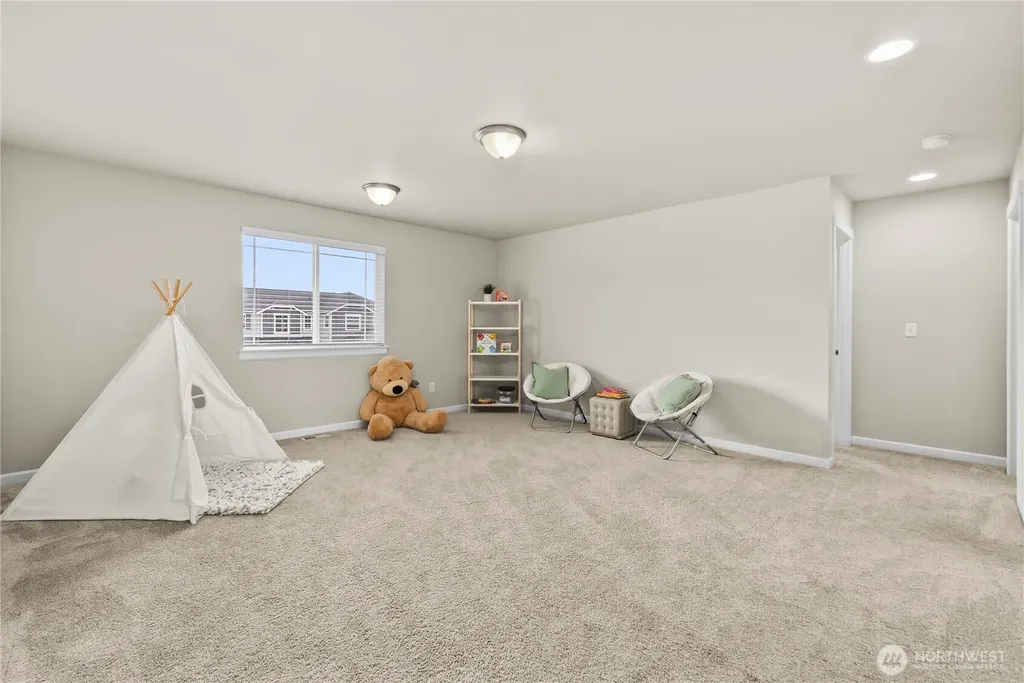 25714 207th Avenue SE Covington WA 98042