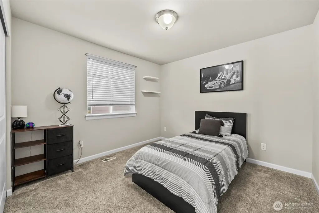 25714 207th Avenue SE Covington WA 98042