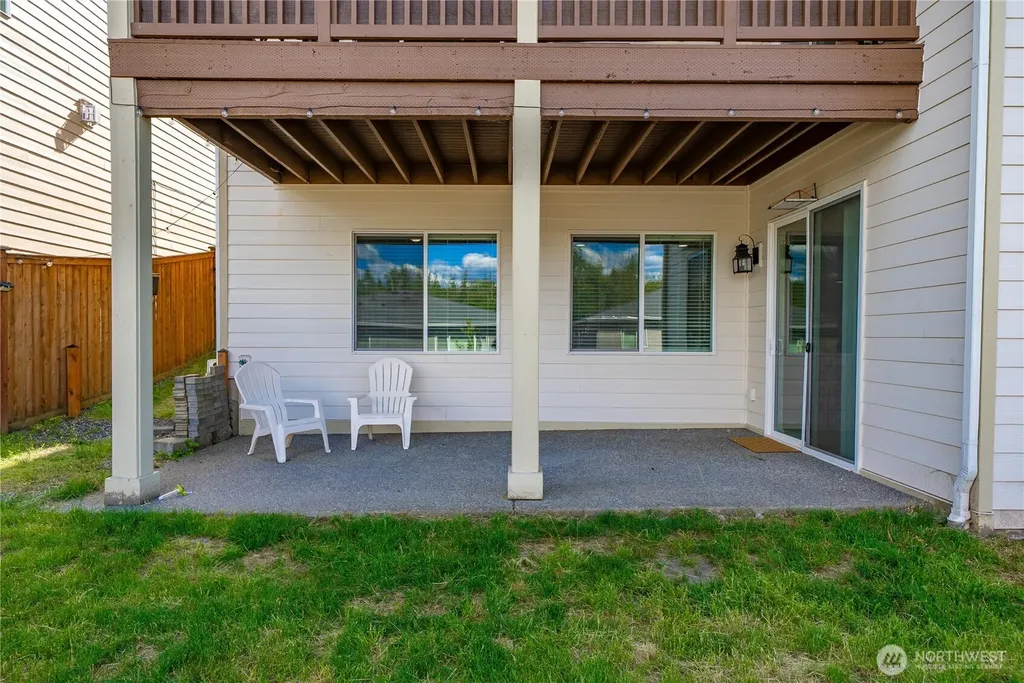 25714 207th Avenue SE Covington WA 98042