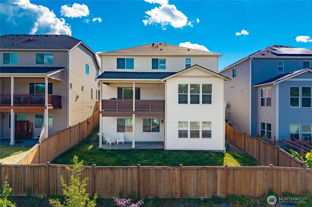 25714 207th Avenue SE Covington WA 98042