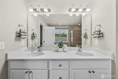 25714 207th Avenue SE Covington WA 98042