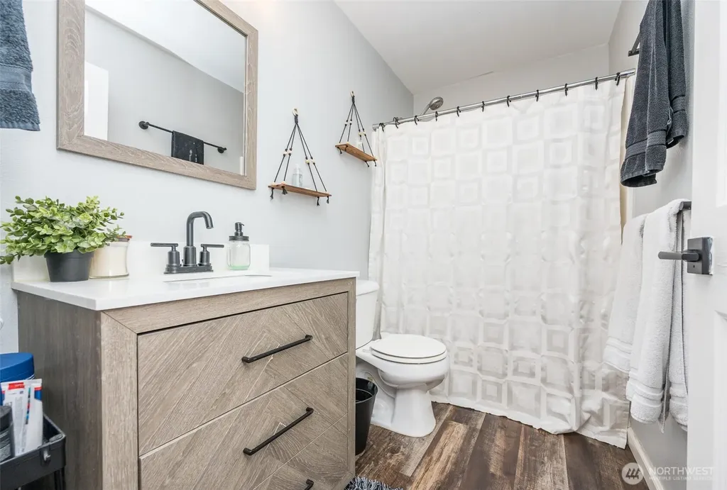 1864 21st Avenue SE Olympia WA 98501