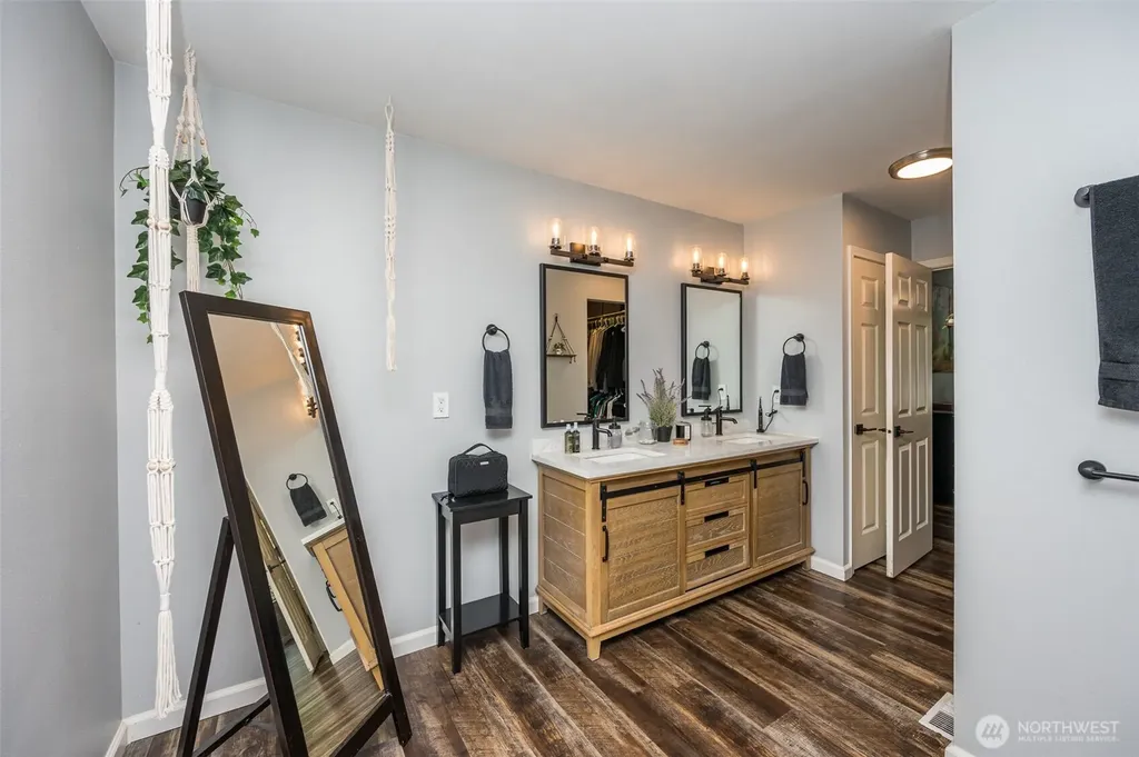 1864 21st Avenue SE Olympia WA 98501