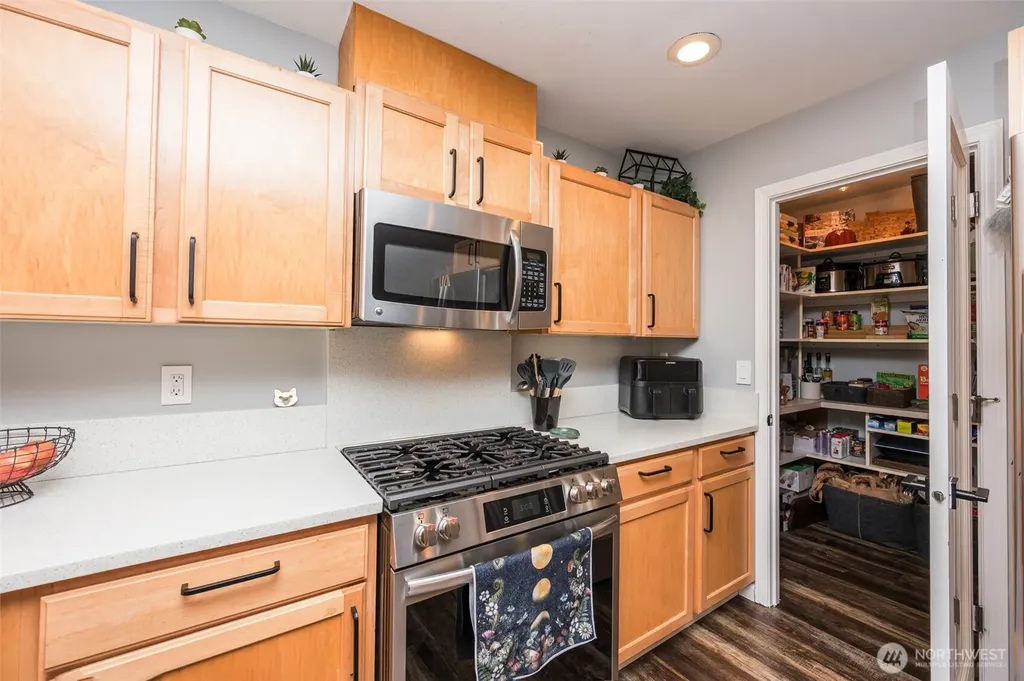 1864 21st Avenue SE Olympia WA 98501