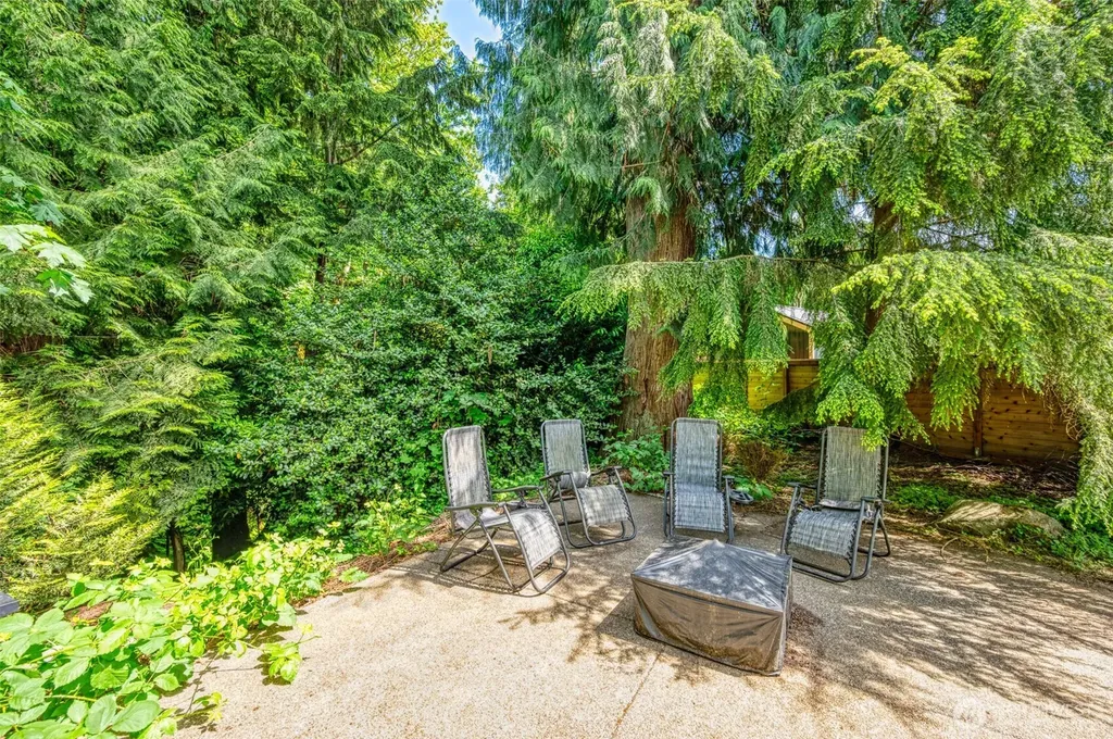 1864 21st Avenue SE Olympia WA 98501