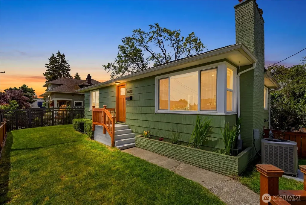 6825 Linden Avenue N Seattle WA 98103