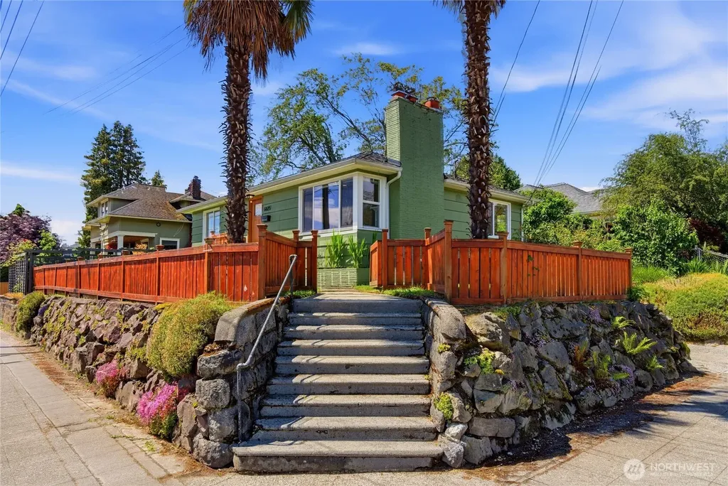 6825 Linden Avenue N Seattle WA 98103