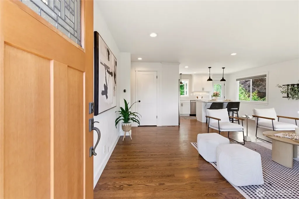 6825 Linden Avenue N Seattle WA 98103