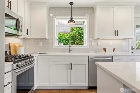 6825 Linden Avenue N Seattle WA 98103