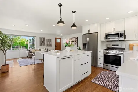 6825 Linden Avenue N Seattle WA 98103