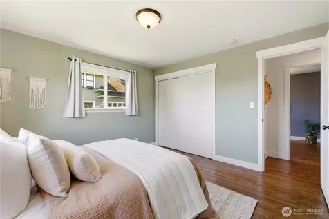6825 Linden Avenue N Seattle WA 98103