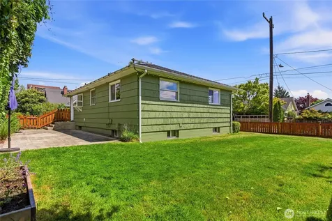 6825 Linden Avenue N Seattle WA 98103