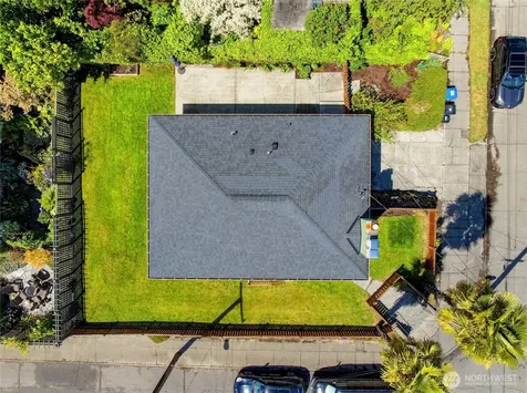 6825 Linden Avenue N Seattle WA 98103