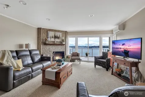 6402 E Side Drive NE Tacoma WA 98422