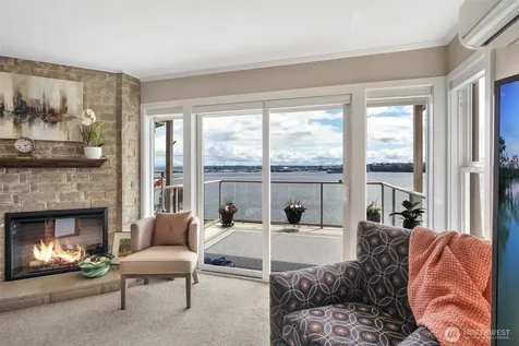 6402 E Side Drive NE Tacoma WA 98422