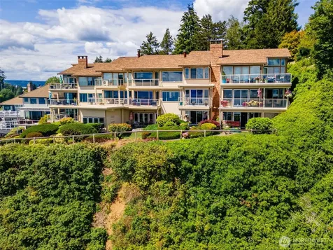 6402 E Side Drive NE Tacoma WA 98422