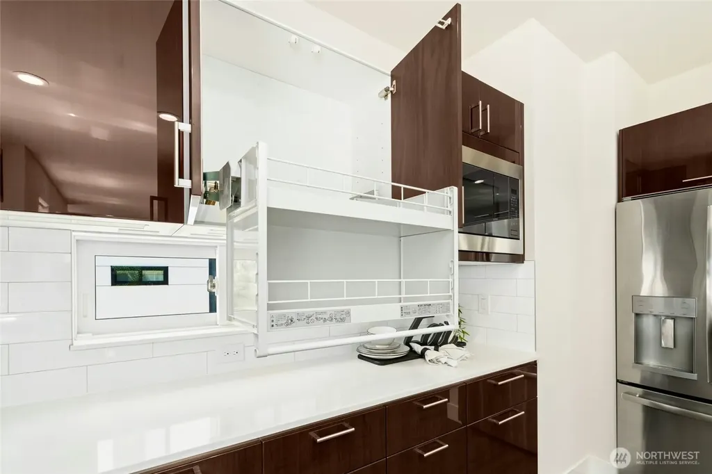 537 Glacier Walk SE Sammamish WA 98074