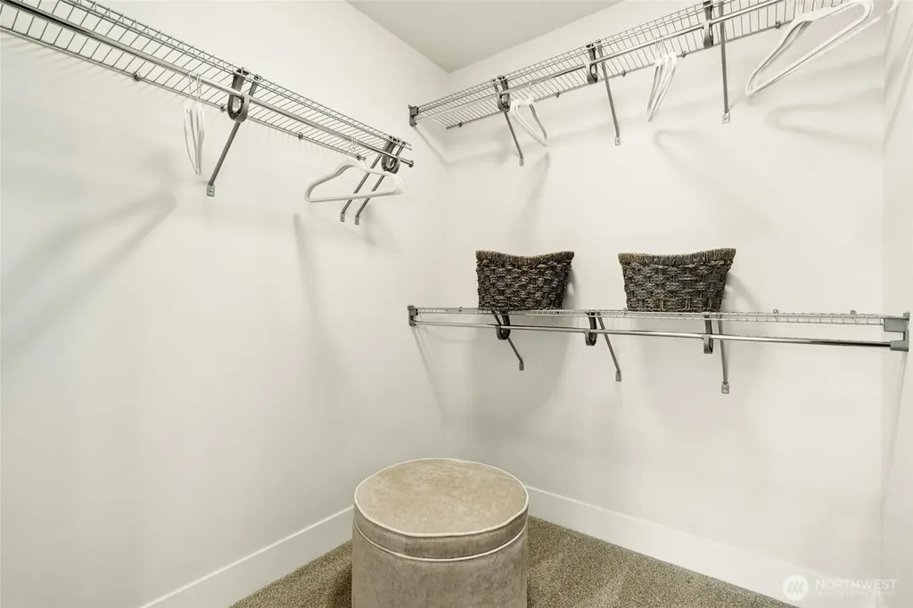 537 Glacier Walk SE Sammamish WA 98074