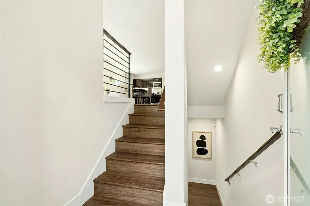 537 Glacier Walk SE Sammamish WA 98074