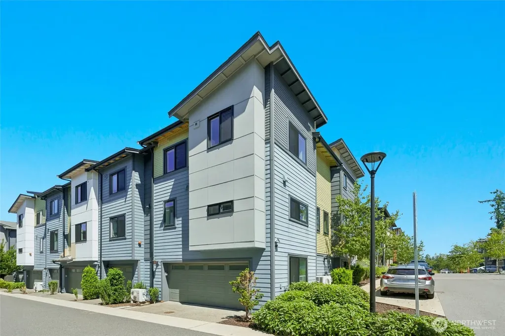 537 Glacier Walk SE Sammamish WA 98074