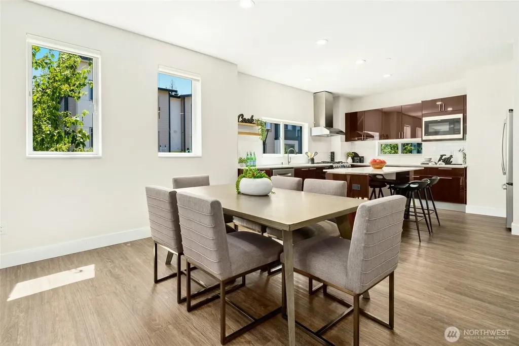537 Glacier Walk SE Sammamish WA 98074