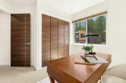 537 Glacier Walk SE Sammamish WA 98074