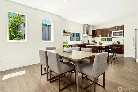 537 Glacier Walk SE Sammamish WA 98074
