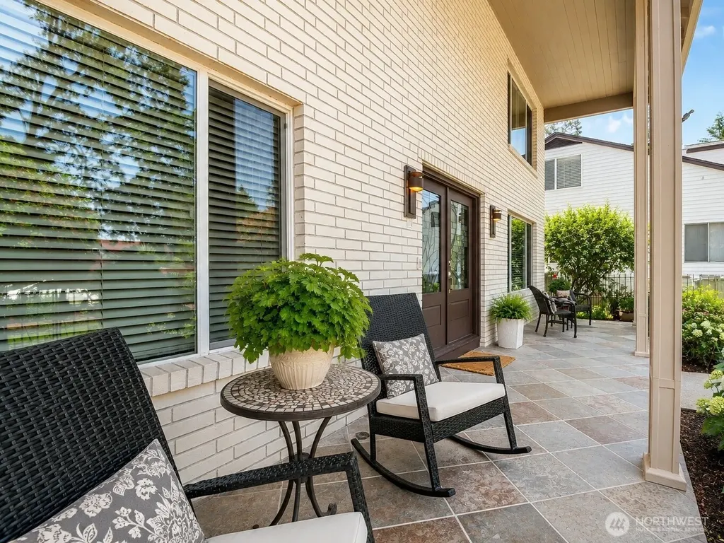 8614 Zircon Drive SW Lakewood WA 98498