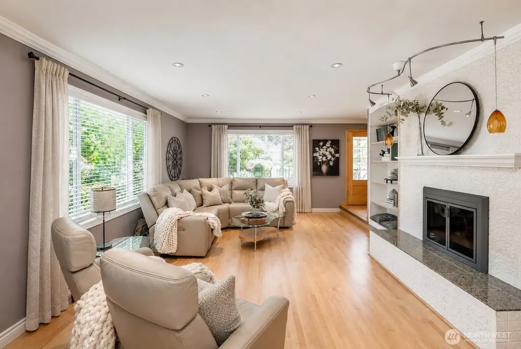 8614 Zircon Drive SW Lakewood WA 98498