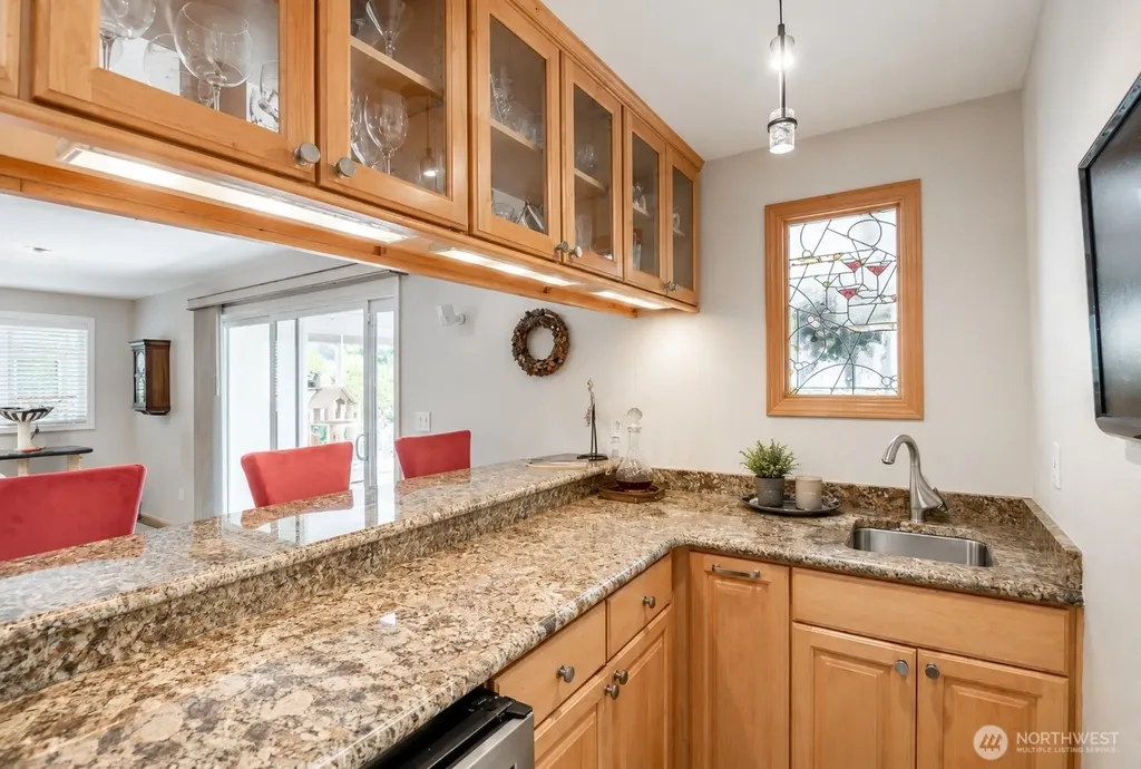 8614 Zircon Drive SW Lakewood WA 98498
