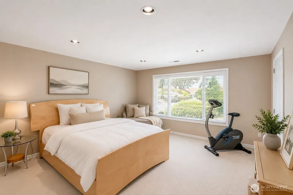 8614 Zircon Drive SW Lakewood WA 98498