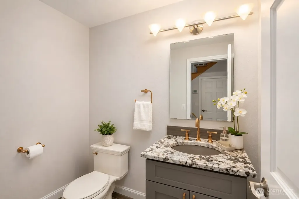 8614 Zircon Drive SW Lakewood WA 98498